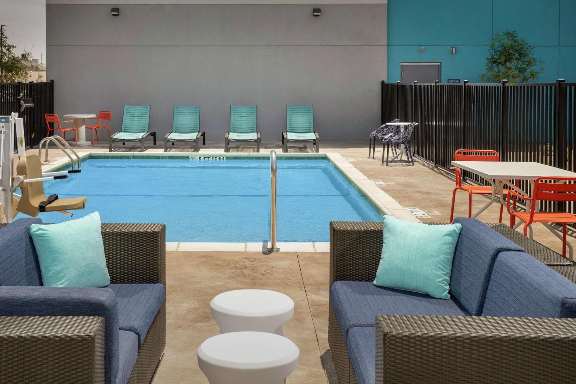 Tru By Hilton Northeast Hotel 3*